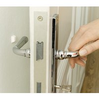 tesa Protect Schutzpuffer, quadratisch, 10 x 10 mm, weiß