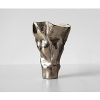 Vase Mimoro B28 x T24 x H38 cm Aluminium Platin Opal Handgemacht