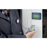 DURABLE Ausweishalter, PUSH BOX MONO, für 1 Karte – Bild 2
